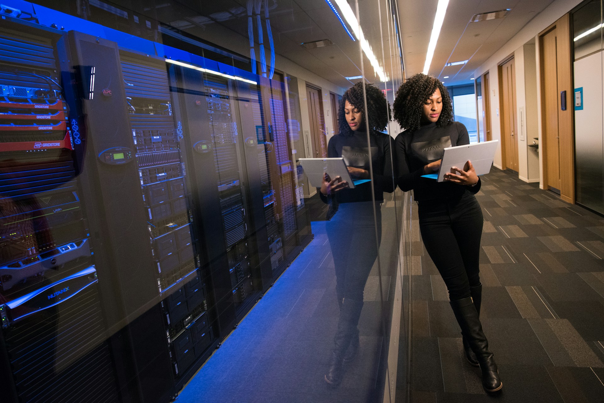 Financial adviser meeting — bright, collaborative planning
